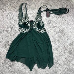 Avidlove Green Lace Lingerie. Size: S. New with Tag
